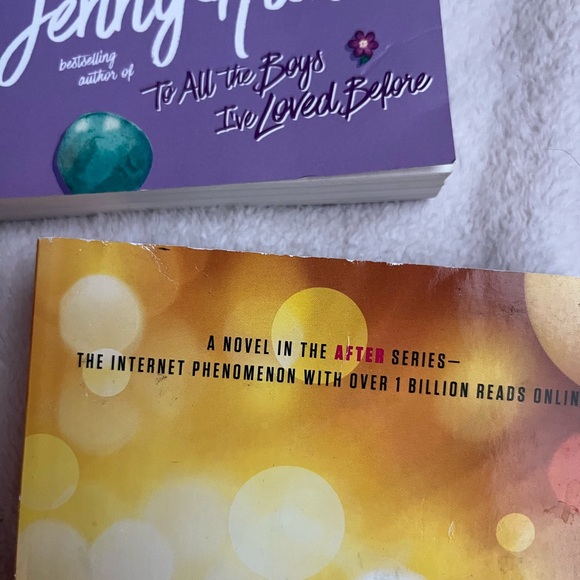 Book bundle - Picture 2 of 3